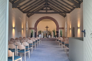 Kinast Referenzbild Kirchenstuhl Moncao in der Friedhofskapelle in Salzwedel