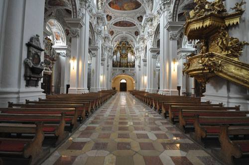 Mit Blaulicht durch Passau: Dom St. Stefan in Passau: 108057336061875028193026471659573396098083n